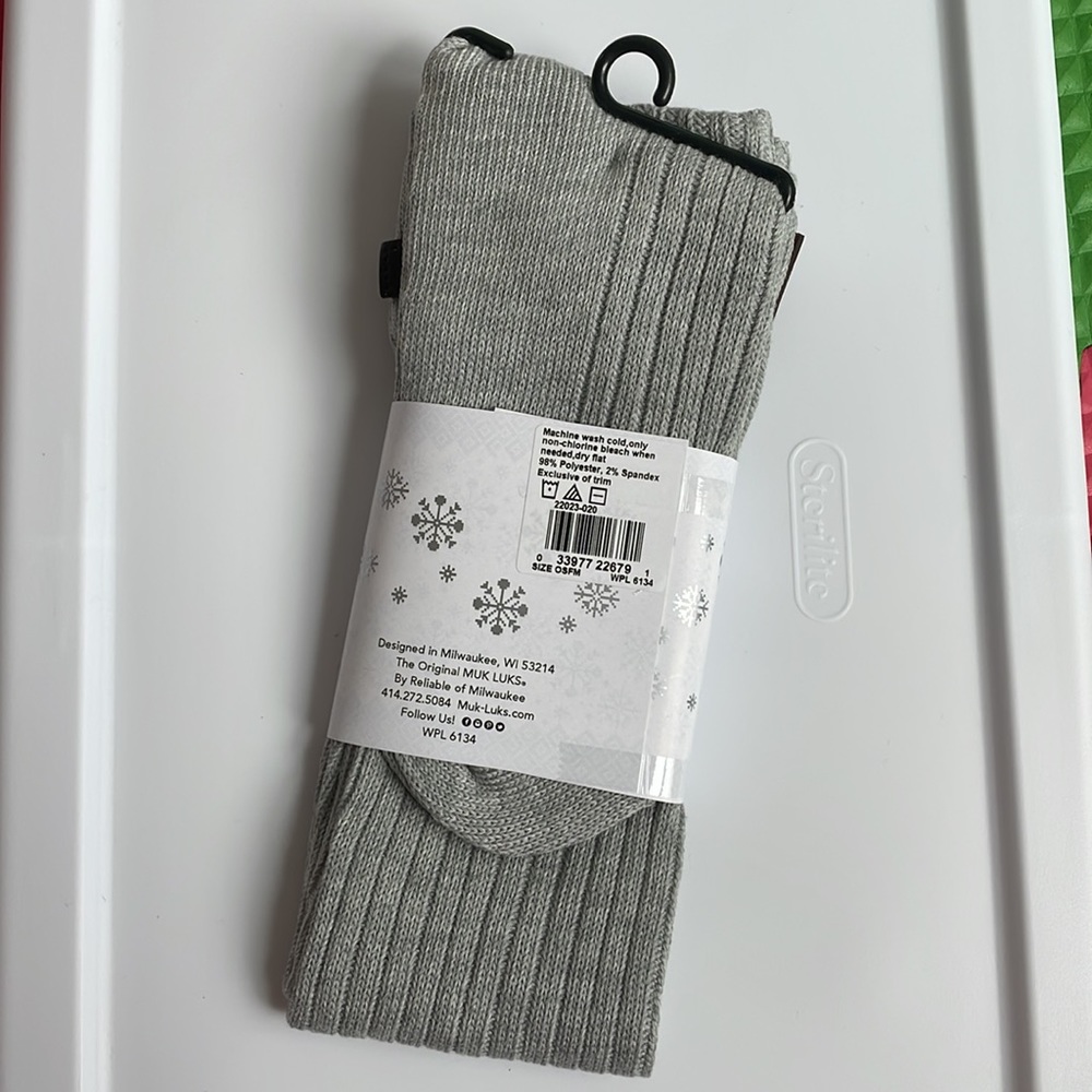 *Muk Luks Knee Socks - Picture 5 of 8